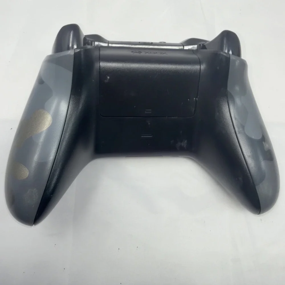 Microsoft Xbox One Wireless Controller Model 1708 Midnight Forces II‎ Camo Blue